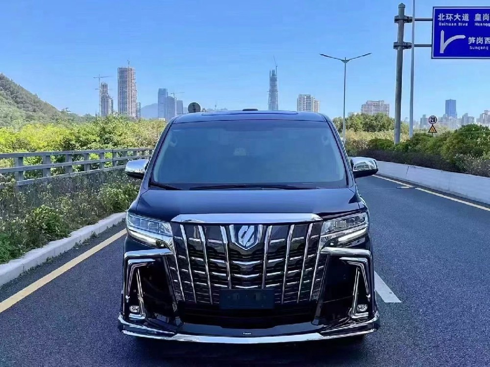 北京租車公司高端商務車租賃車型:豐田埃爾法 北京租車公司高端商務車租賃車型:豐田埃爾法